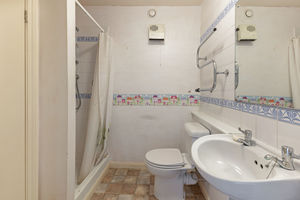 Photo 25- click for photo gallery